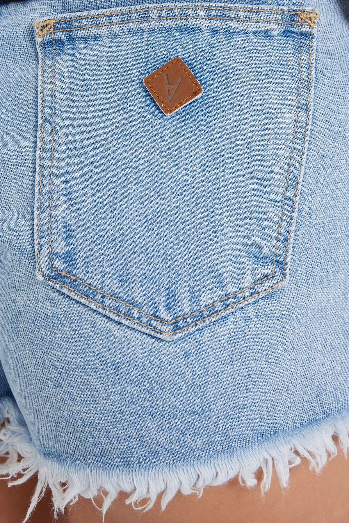 Abrand A High Relaxed Short Esmeralda