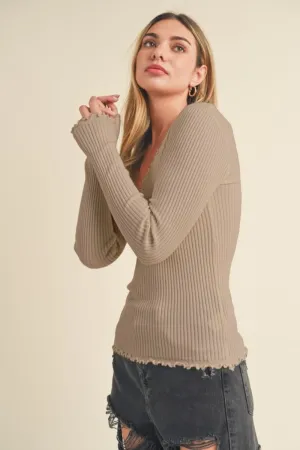 Aemi   Co Lettuce Hem Scoop Neck Long Sleeve Knit Top
