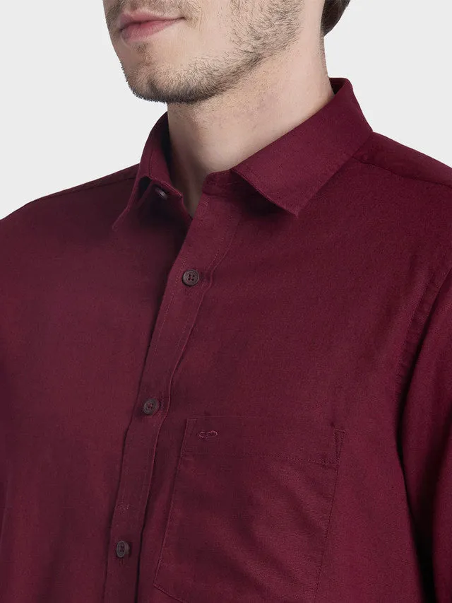 Colorplus Maroon Solid Tailored Fit Cotton Blend Casual Shirt
