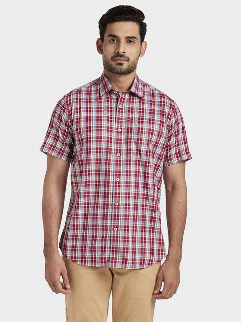 ColorPlus Men Maroon Tailored Fit Checks Half Sleeve Shirt