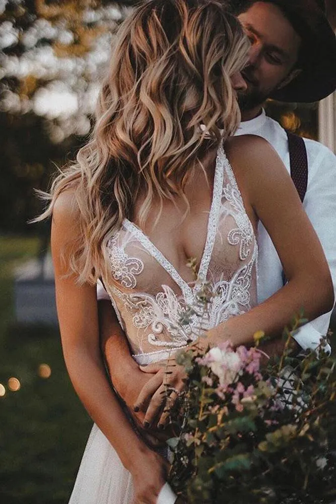 Luolandi Flowy A Line V Neck Tulle Wedding Dresses with Beads Lace Appliques Beach Bride Dresses Sexy