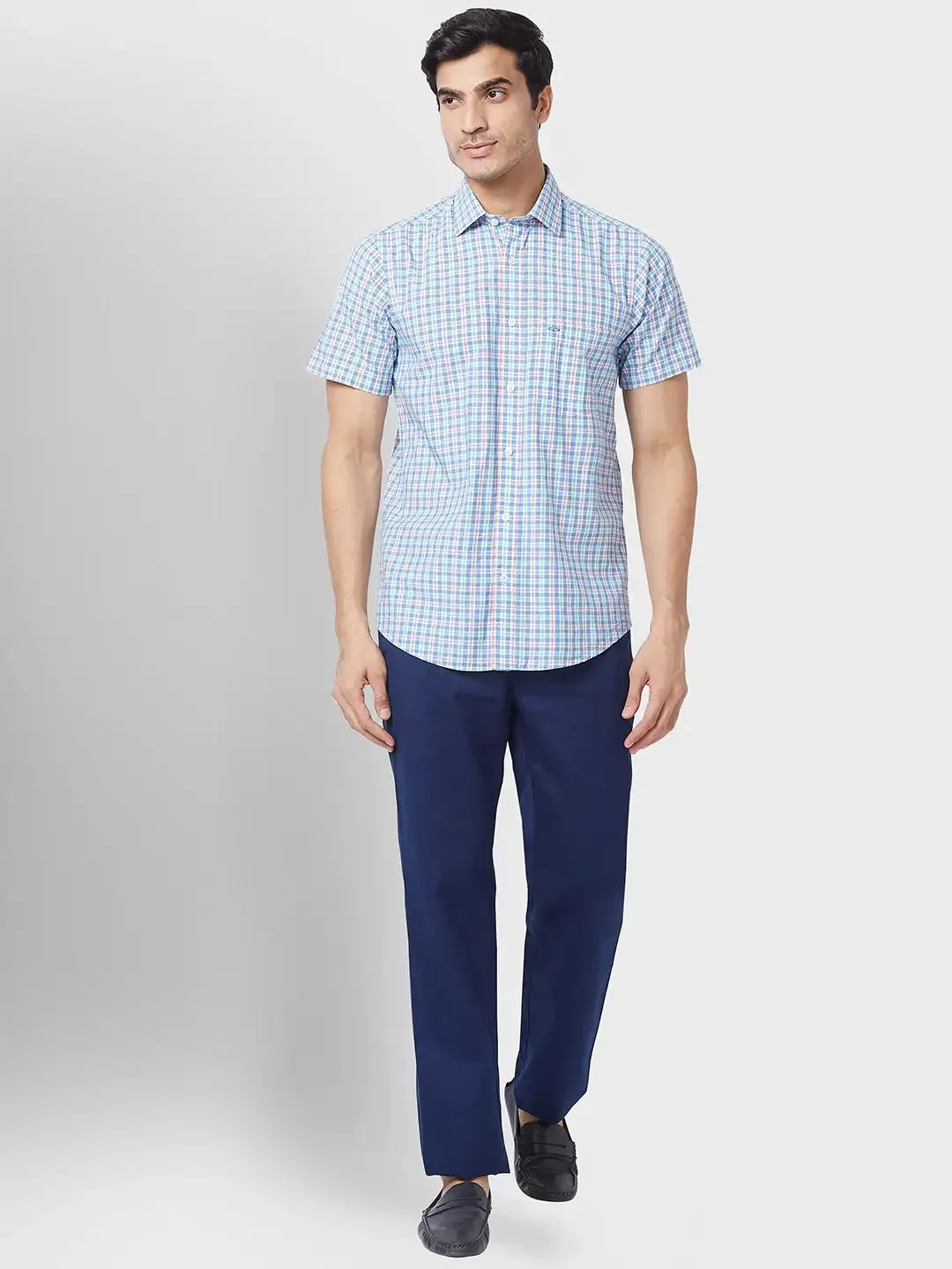 Men Blue Tailored Fit Checks Viscose Cotton Blend Half Sleeve Shirts