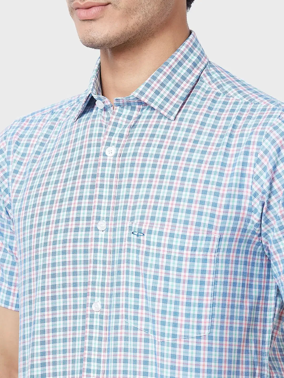 Men Blue Tailored Fit Checks Viscose Cotton Blend Half Sleeve Shirts