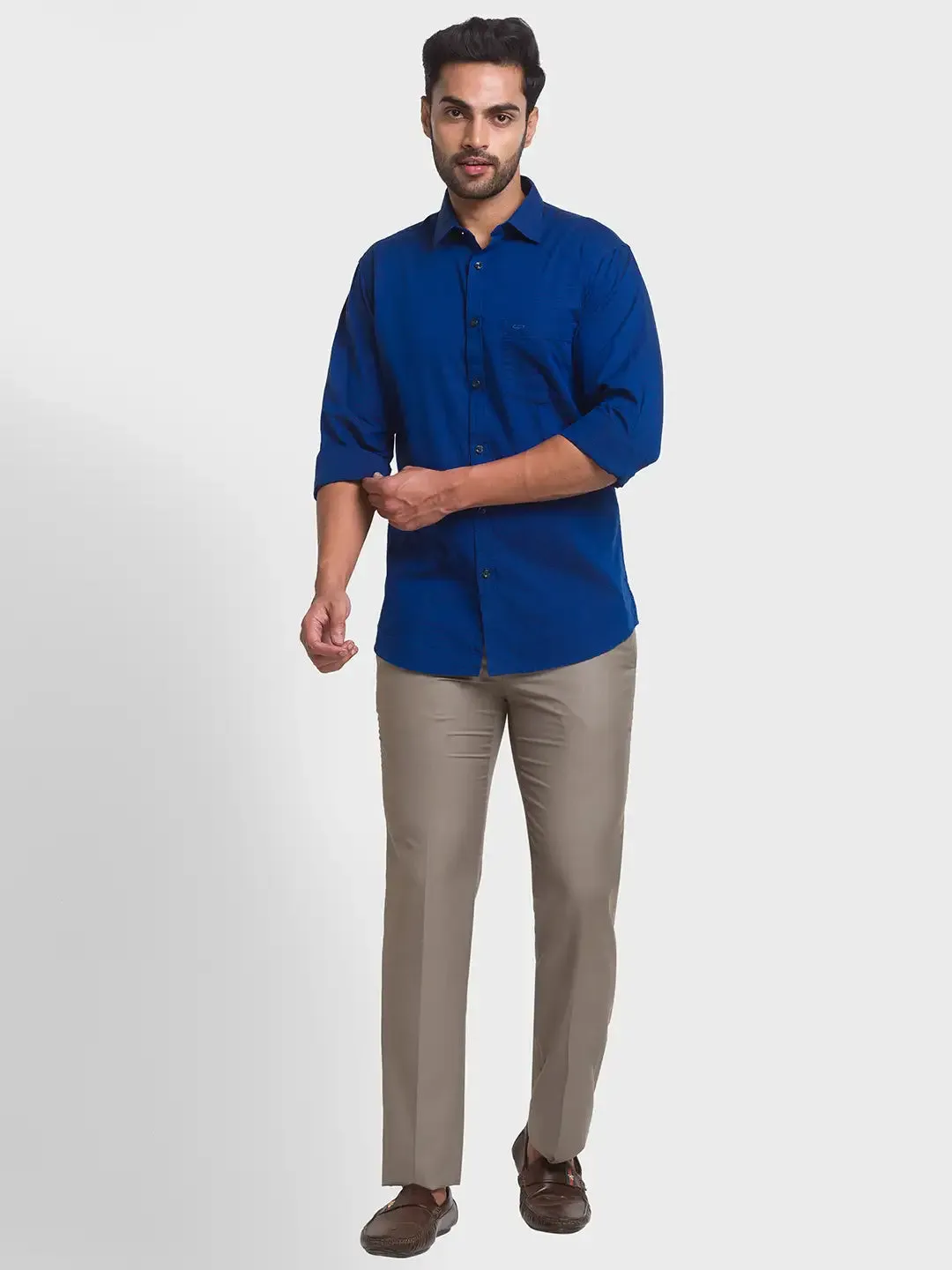 Men Blue Tailored Fit Cross Dyed Cotton Full Sleeve Shirts