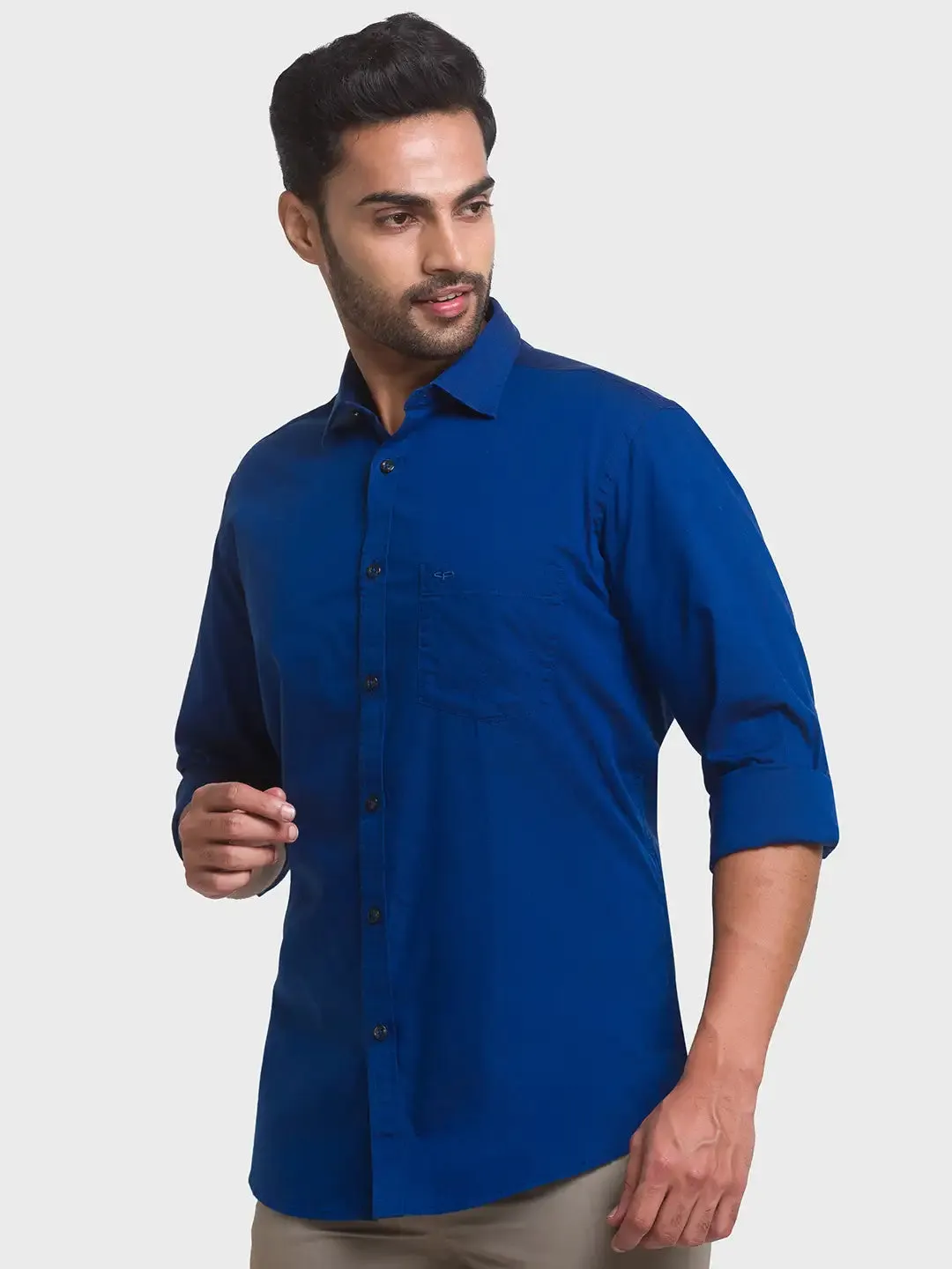 Men Blue Tailored Fit Cross Dyed Cotton Full Sleeve Shirts