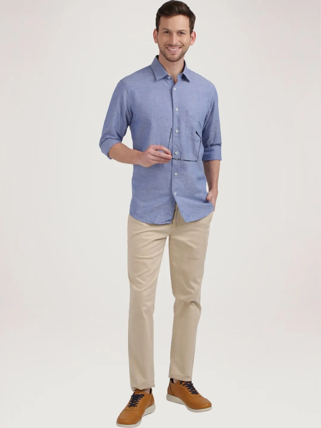 Men Blue Tailored Fit Warp Chambray Cotton Blend Full Sleeve Shirts