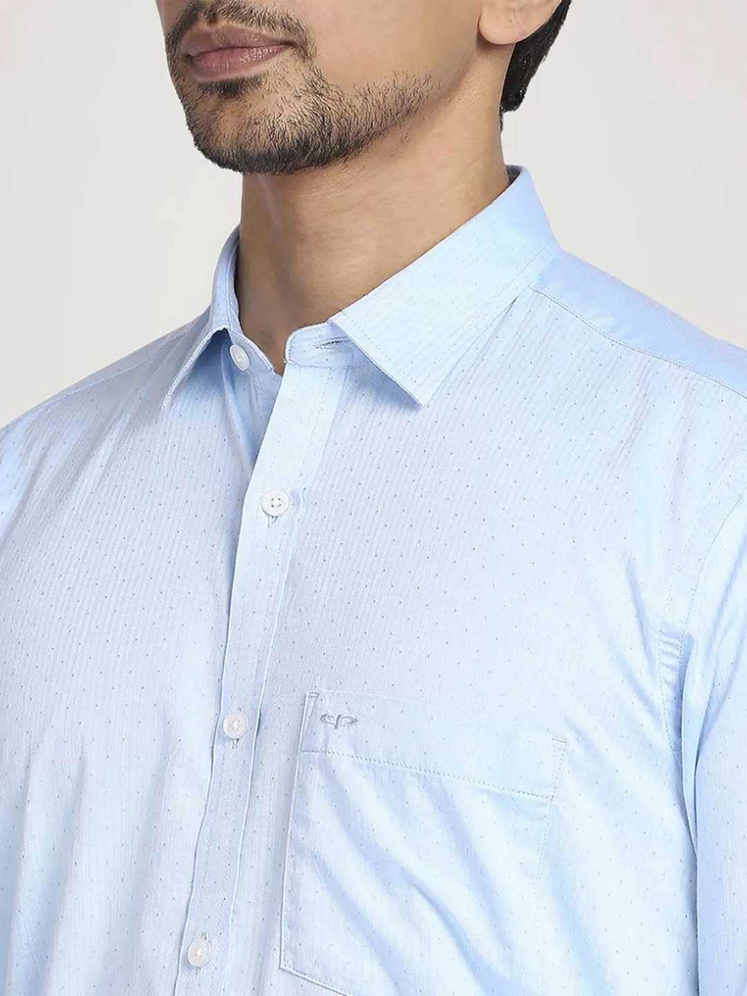 Men Blue Tailored Fit Weft Chambray Cotton Full Sleeve Shirts