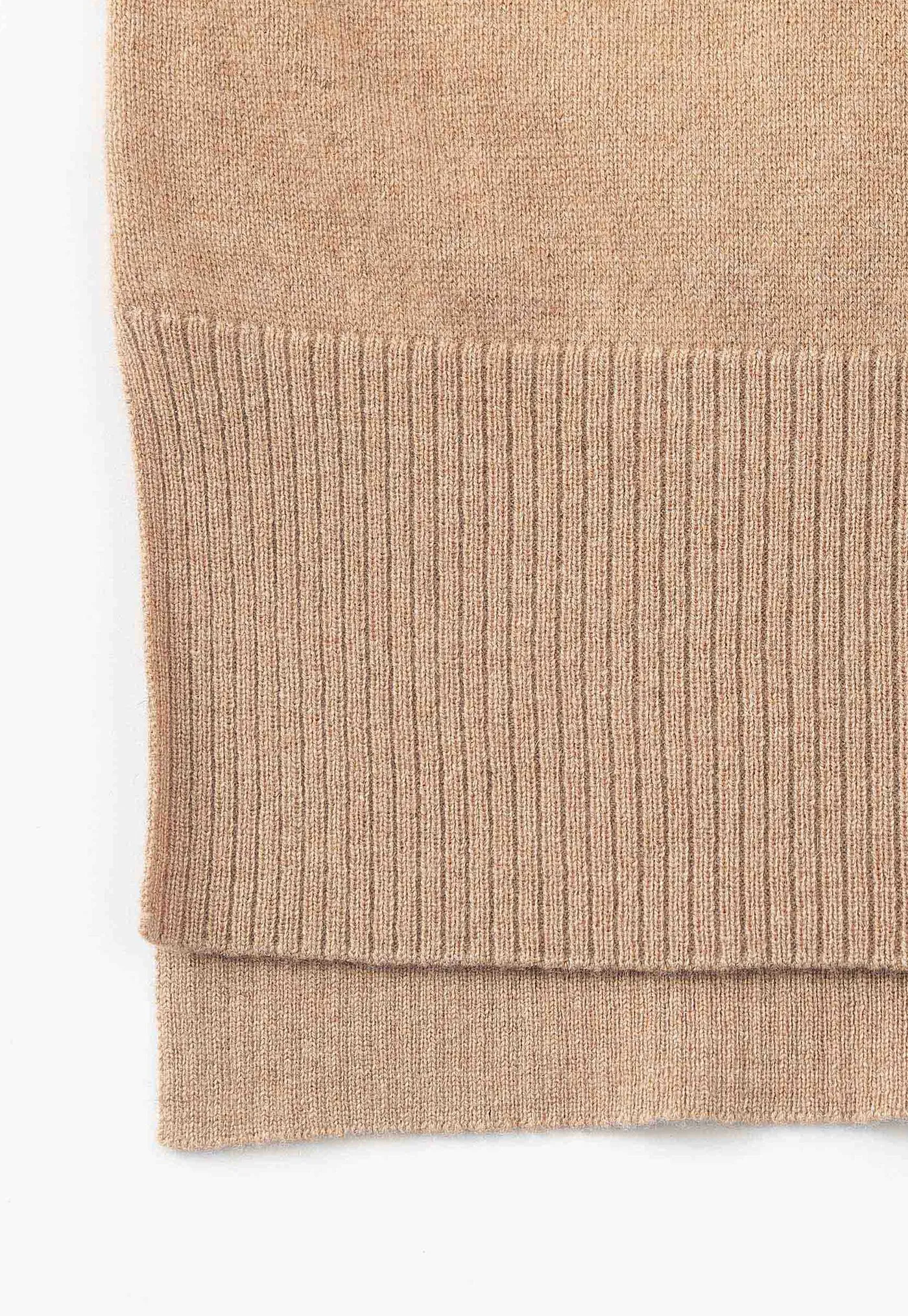 N.39 Cashmere High Low Hem Crew - Tan