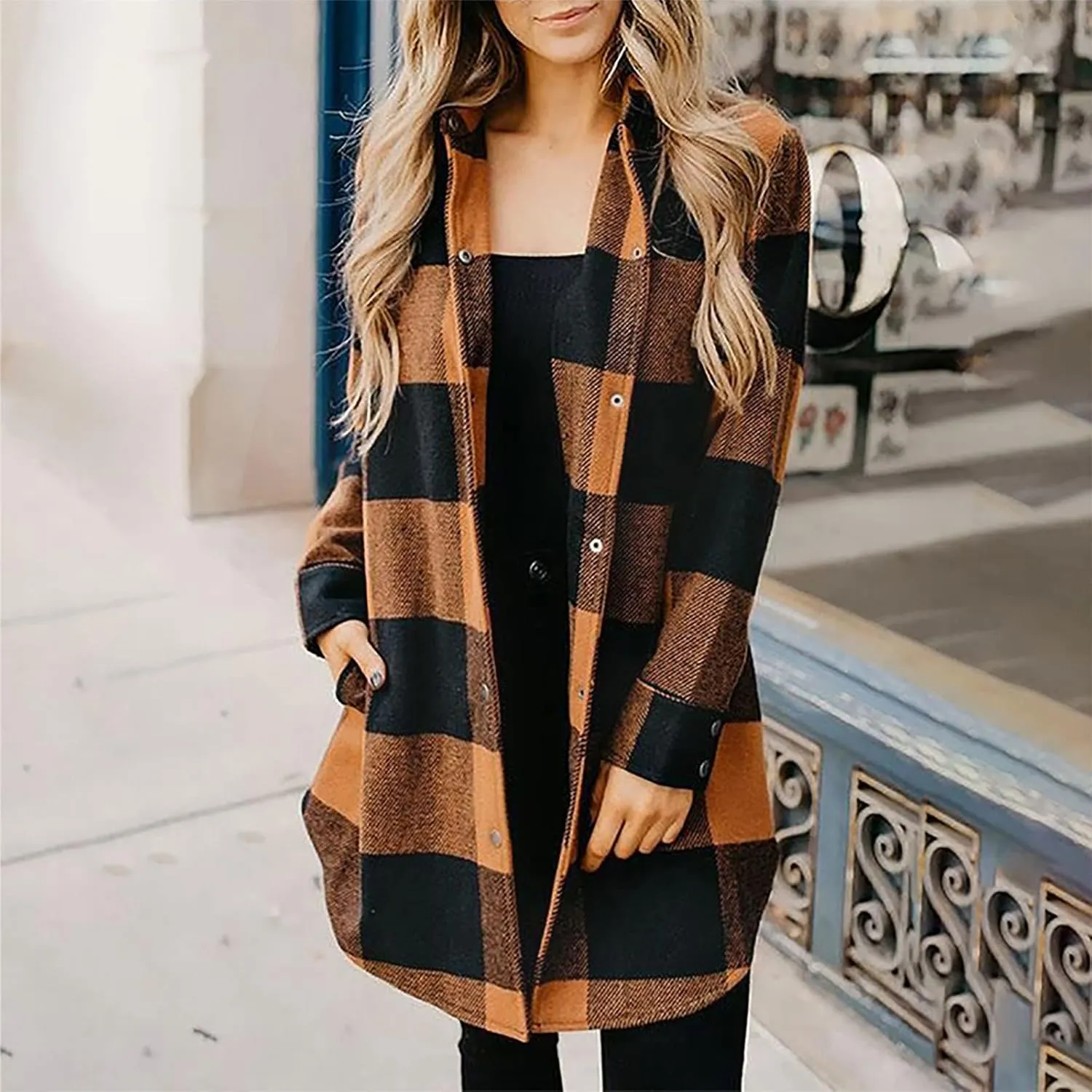 Plaid Button Down Shirts for Women Oversized Long Sleeve Flannel Jackets Loose Fit Fall Tops Hoodies with Pocket